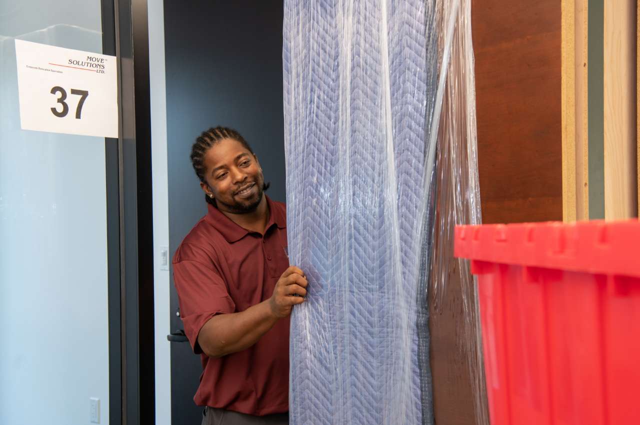 Essential Tips for Moving Office Furniture in Dallas